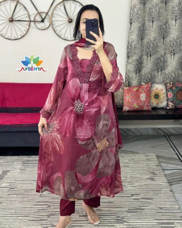pakistani dupatta suit